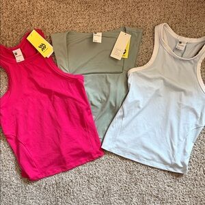 NWT All in motion Tank Bundle Sz small